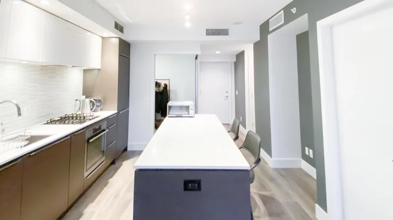 1606 5233 GILBERT ROAD - photo 3 of 11