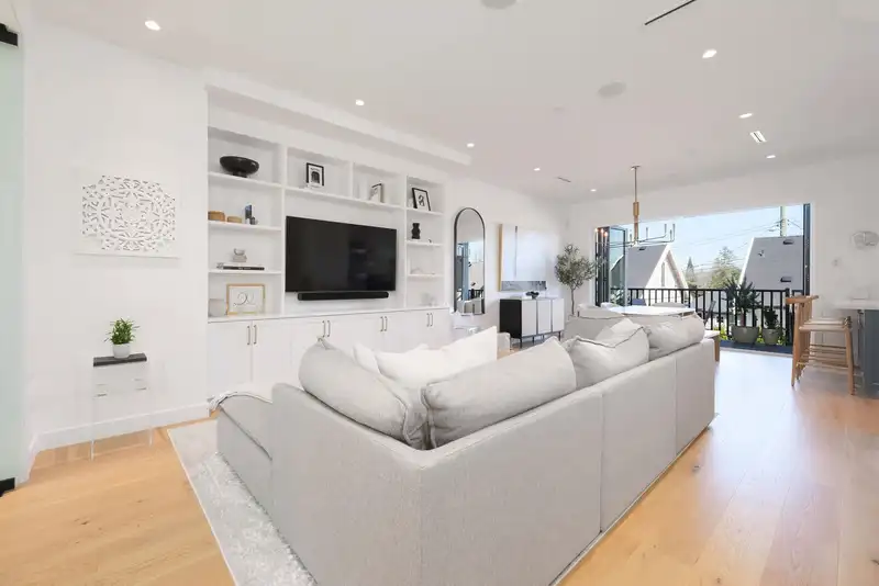 5814 CHESTER STREET - photo 3 of 40