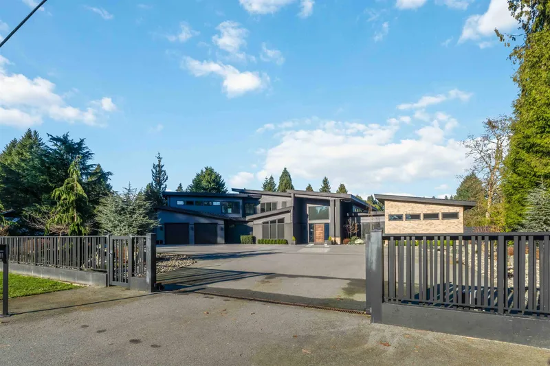 24095 53 AVENUE - photo 1 of 25