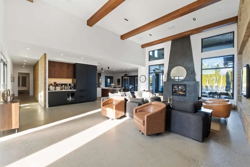 24095 53 AVENUE - photo 4 of 25