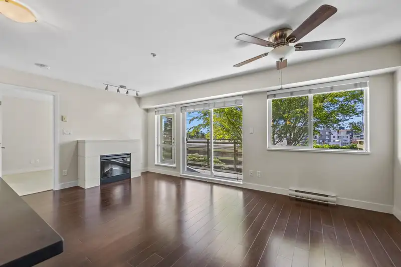 363 15850 26 AVENUE - photo 4 of 31