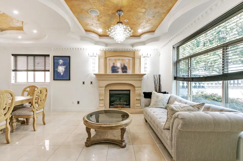 1060 E 61ST AVENUE - photo 3 of 25