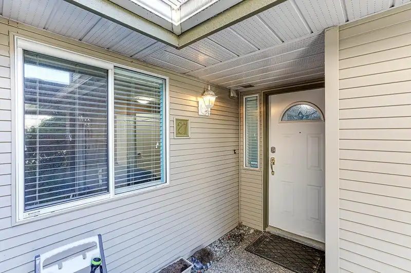 27 21491 DEWDNEY TRUNK ROAD - photo 3 of 21