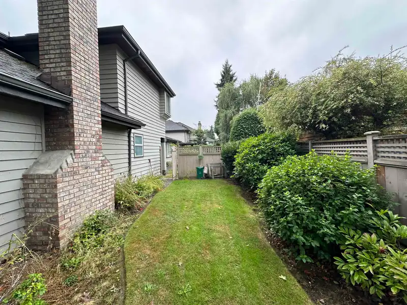 16 9331 FRANCIS ROAD - photo 4 of 13