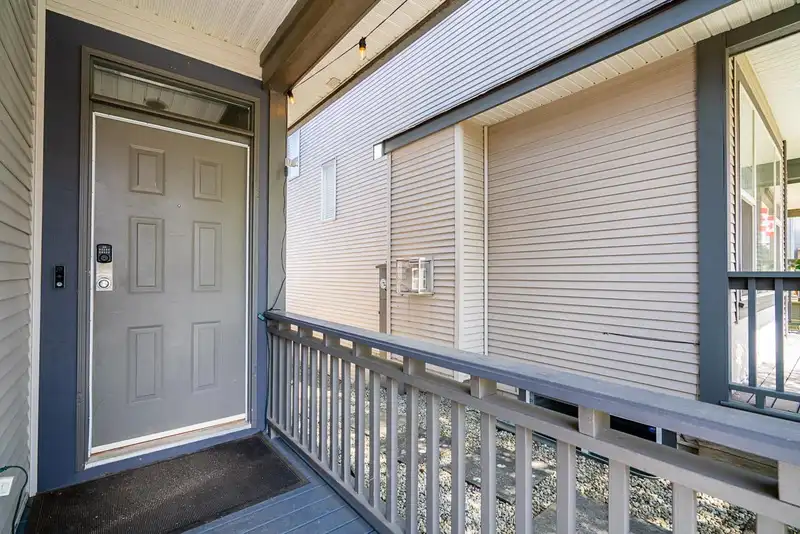 24347 102 AVENUE - photo 4 of 37