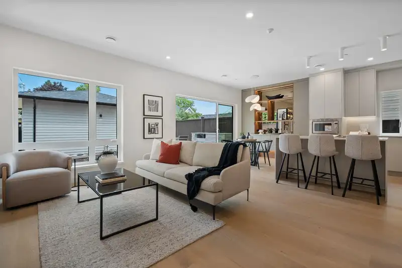 2 2211 WILLIAM STREET - photo 4 of 40