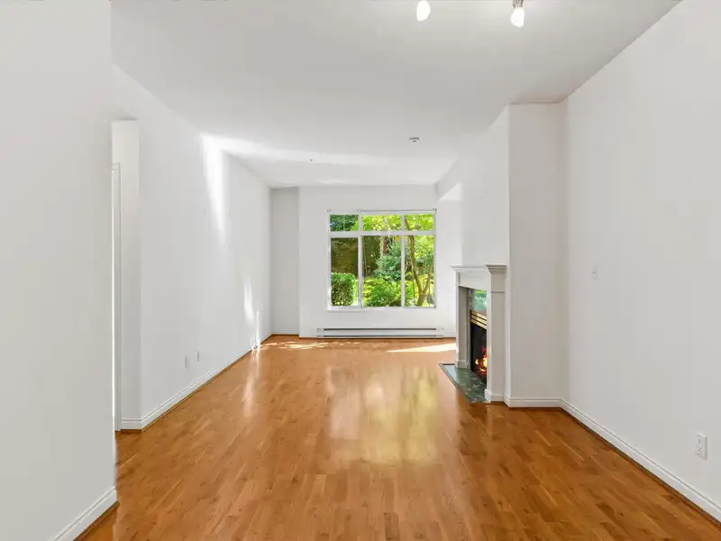 104 5735 HAMPTON PLACE - photo 3 of 26