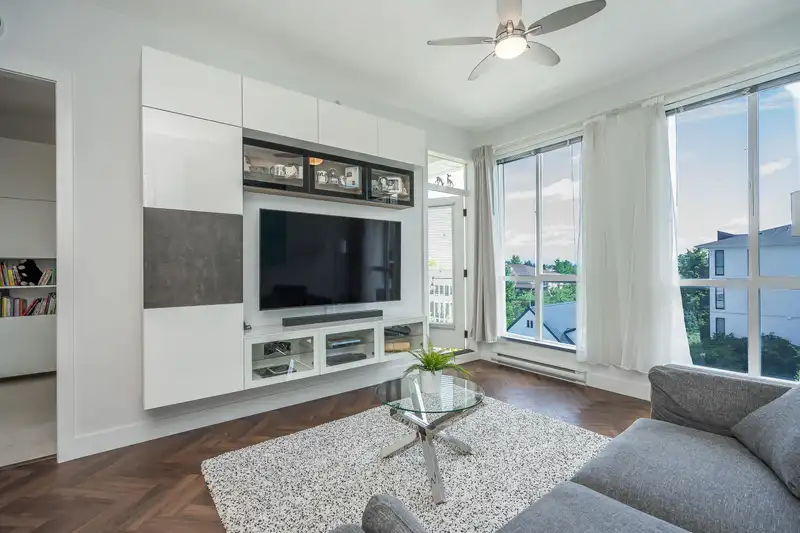 414 14968 101A AVENUE - photo 1 of 26