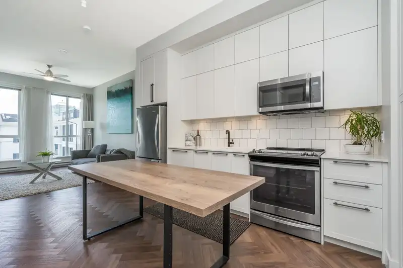 414 14968 101A AVENUE - photo 3 of 26