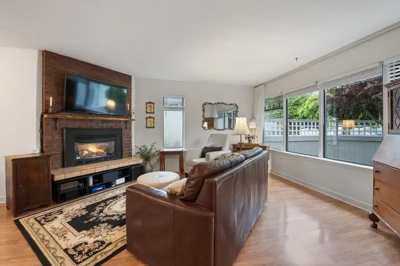 2 14255 18A AVENUE - photo 4 of 40