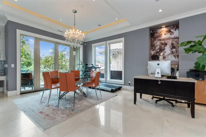 5578 ELIZABETH STREET - photo 2 of 12