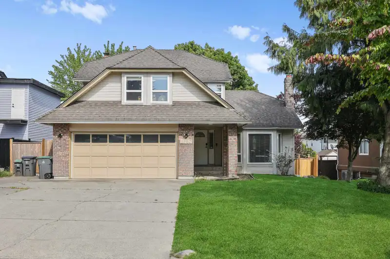 6960 143A STREET - photo 1 of 25