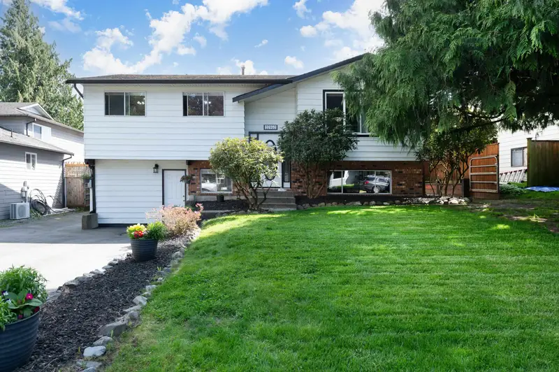 30 27052 34A AVENUE - photo 1 of 25