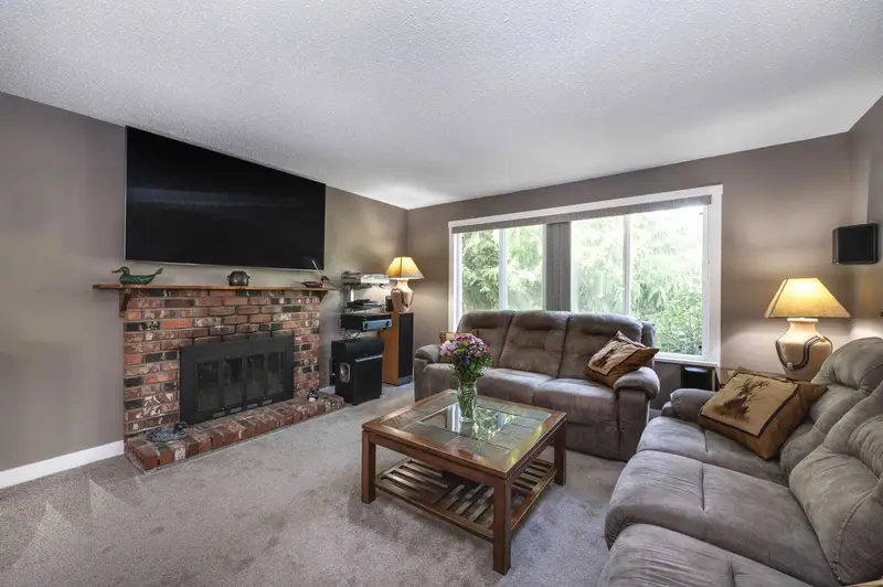 30 27052 34A AVENUE - photo 2 of 25