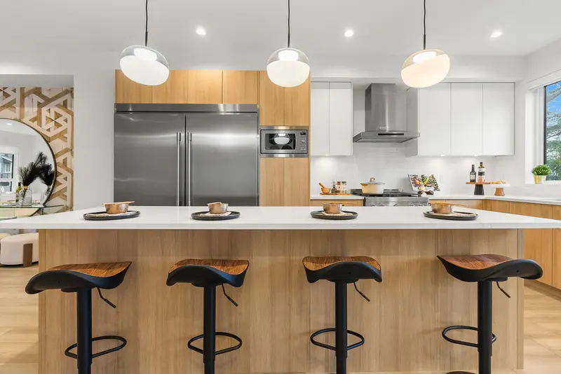 24 17538 100 AVENUE - photo 1 of 17