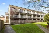 5 17700 60 AVENUE - thumbnail 4