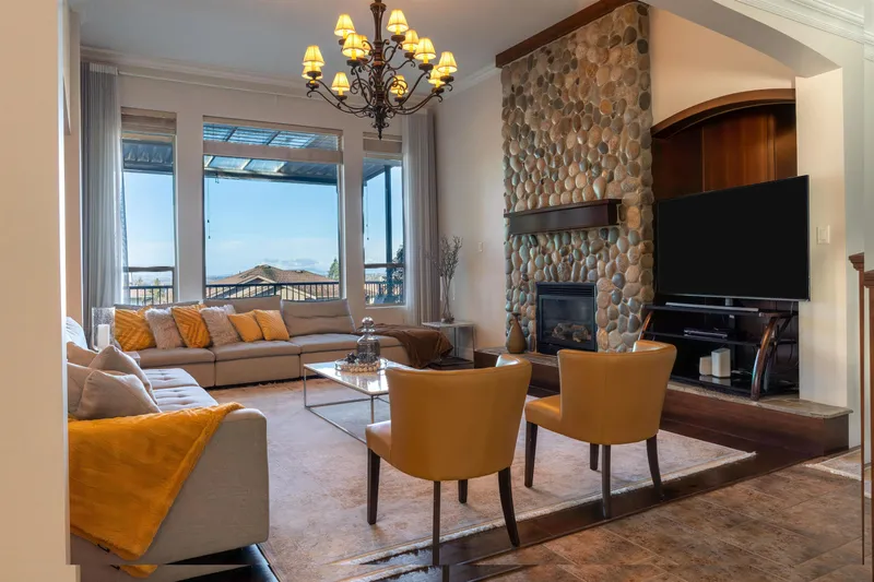 10707 248 STREET - photo 4 of 25