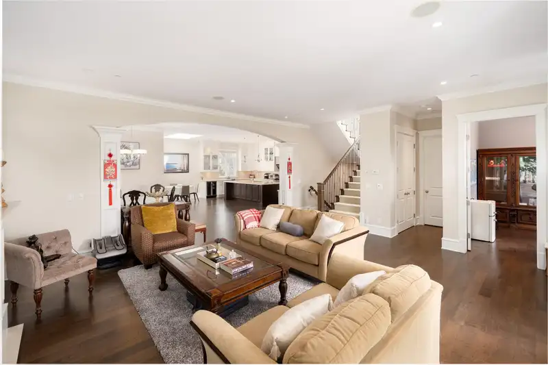1479 MATHERS AVENUE - photo 4 of 34