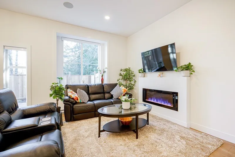 17 5960 142 STREET - photo 2 of 25