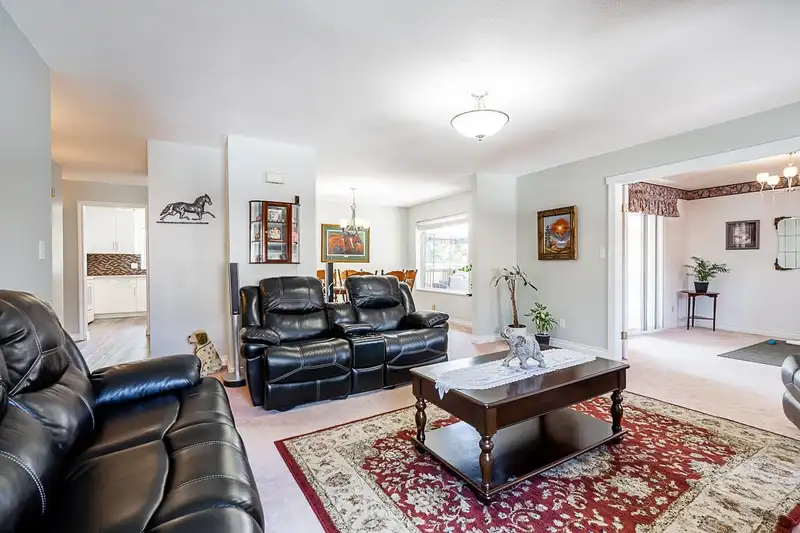 234 14861 98 AVENUE - photo 3 of 25