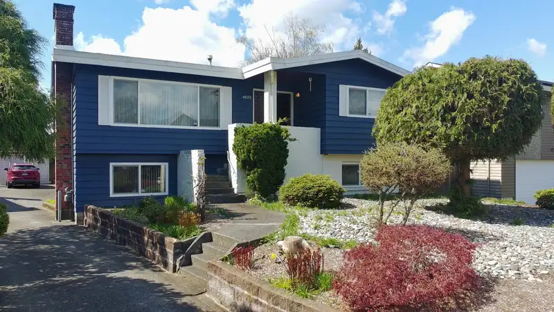 4829 COLBROOK COURT - photo 1 of 30