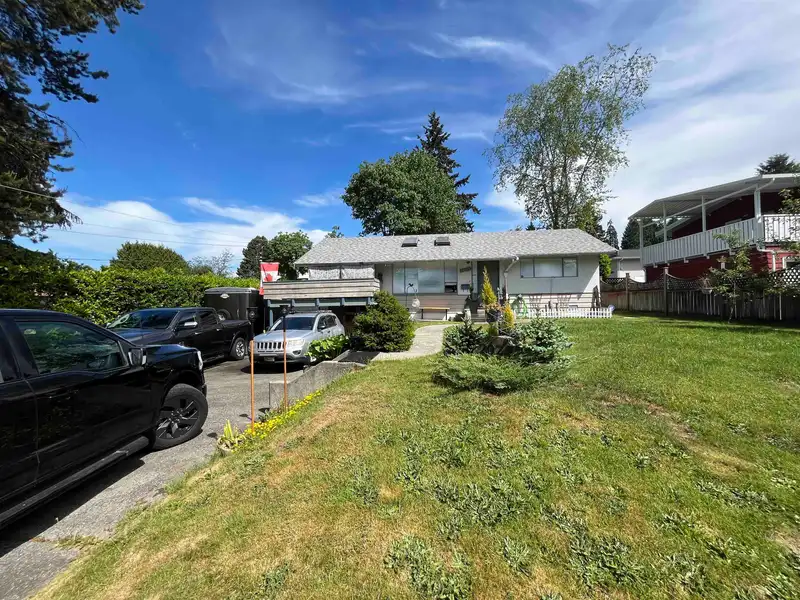 2025 HILLSIDE AVENUE - photo 1 of 15