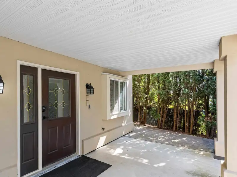 2608 BLACKHAM DRIVE - photo 3 of 33
