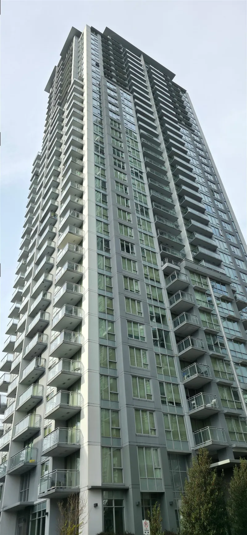 2903 13325 102A AVENUE - photo 1 of 4