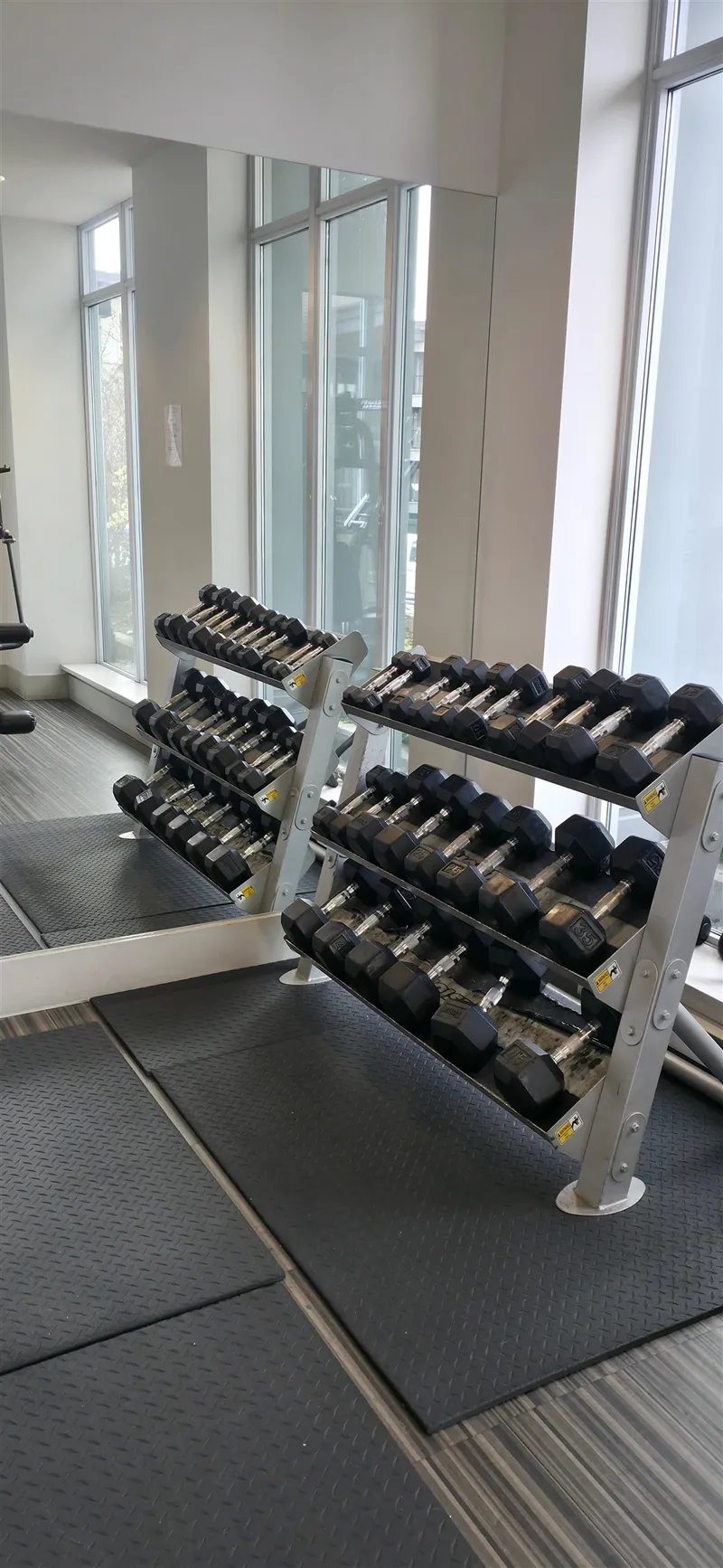 2903 13325 102A AVENUE - photo 2 of 4