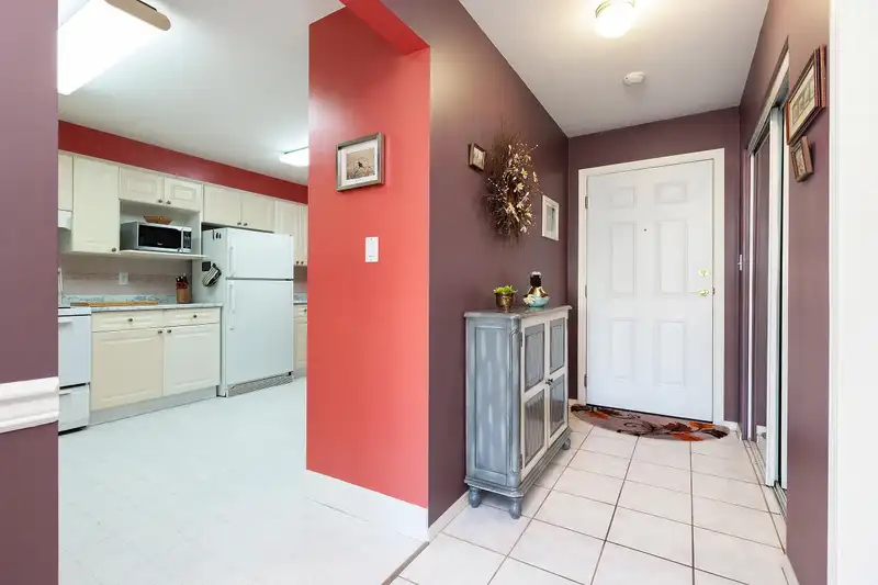 213 9942 151 STREET - photo 3 of 23