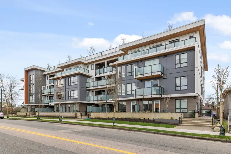 207 4933 CLARENDON STREET - photo 1 of 6