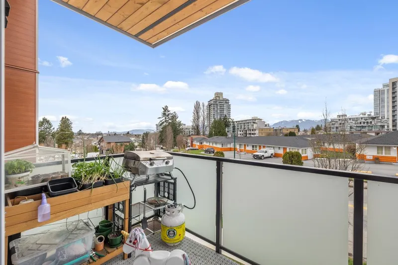 207 4933 CLARENDON STREET - photo 2 of 6