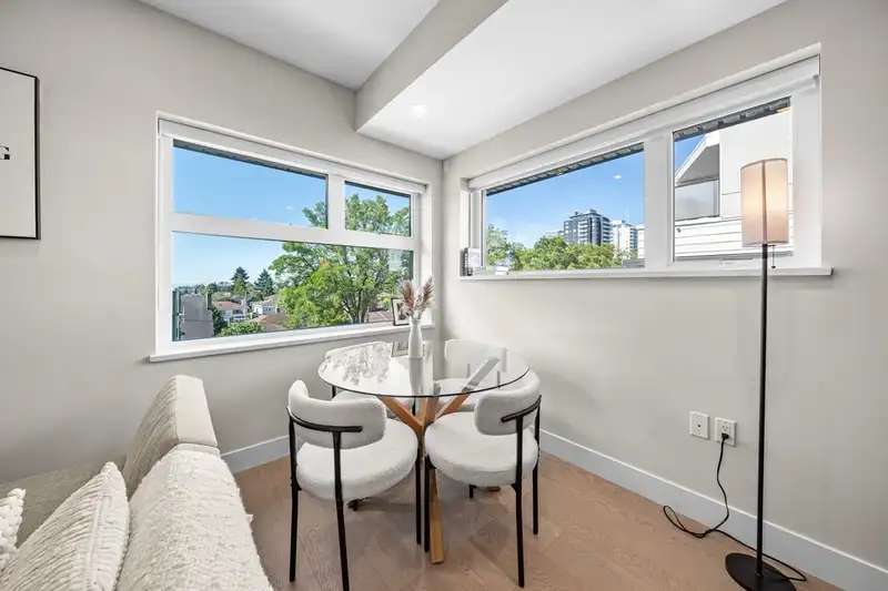 5 128 W WOODSTOCK AVENUE - photo 4 of 31