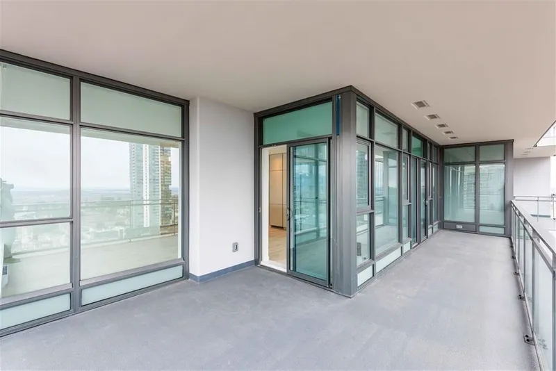 2605 6098 STATION STREET - photo 3 of 11