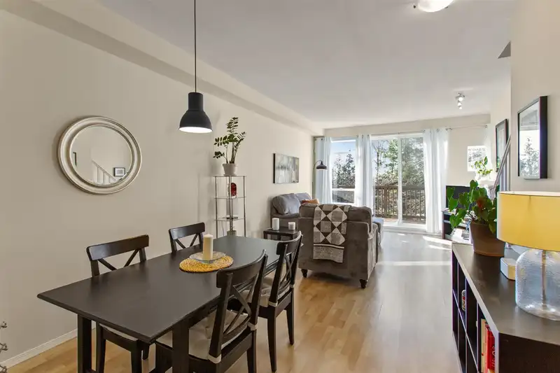 35 15 FOREST PARK WAY - photo 3 of 25