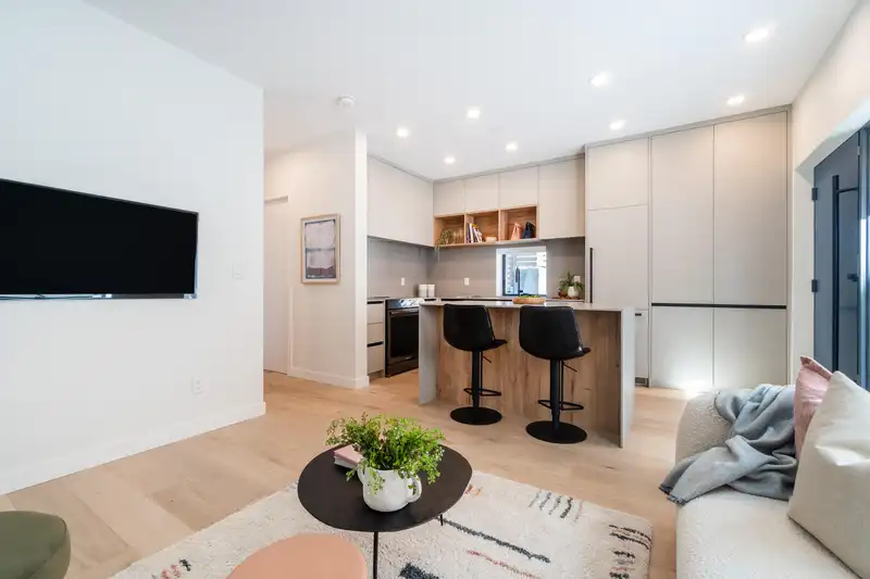 3862 PRINCE ALBERT STREET - photo 3 of 30