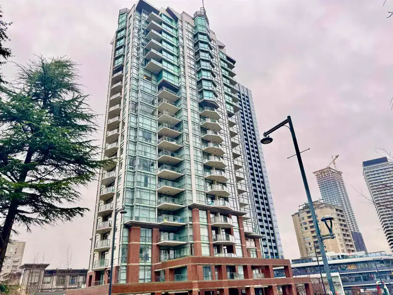 1609 13399 104TH AVENUE - photo 1 of 18