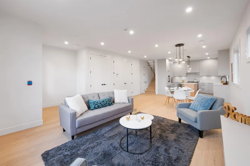 6 4855 VENABLES STREET - photo 2 of 25