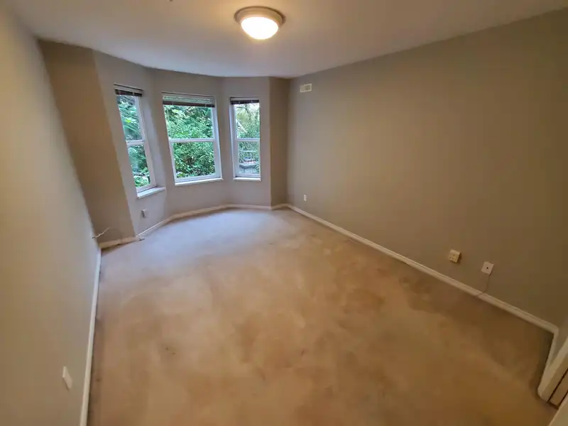 205 3770 THURSTON STREET - photo 3 of 13