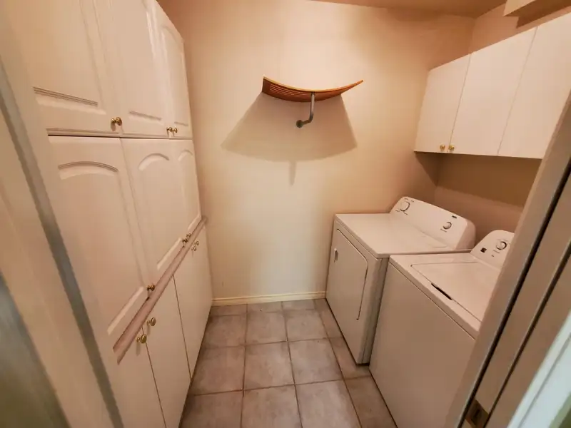 205 3770 THURSTON STREET - photo 4 of 13