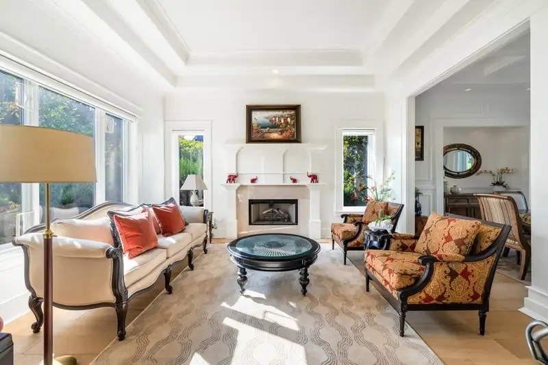2111 138 STREET - photo 2 of 40