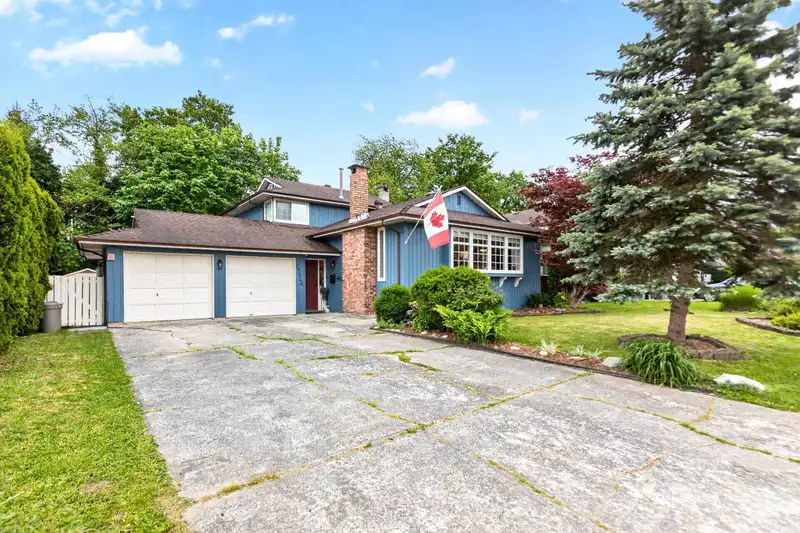22146 ISAAC CRESCENT - photo 1 of 29