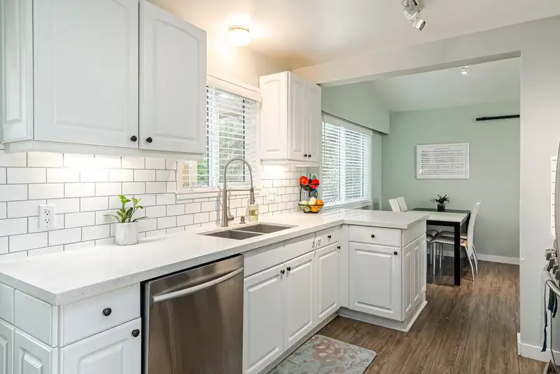 1480 FARRELL AVENUE - photo 4 of 30