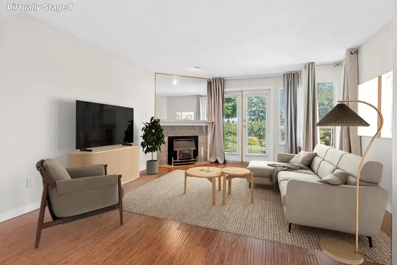 24 1207 CONFEDERATION DRIVE - photo 3 of 27