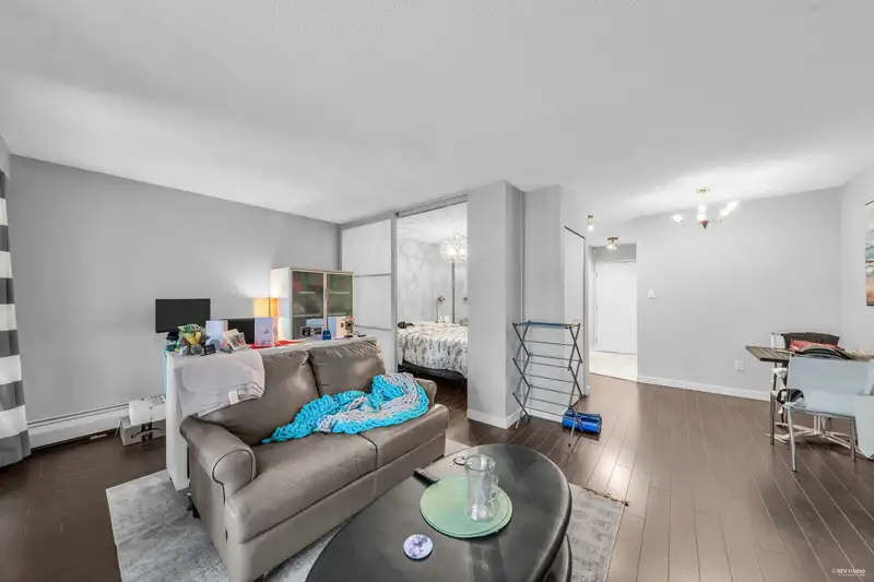 209 1855 NELSON STREET - photo 3 of 14