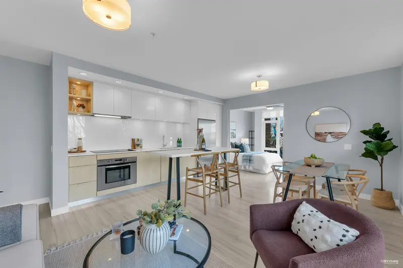 207 111 E 3RD STREET - photo 3 of 23