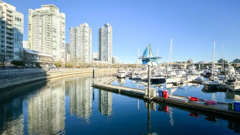603 1201 MARINASIDE CRESCENT - photo 1 of 25