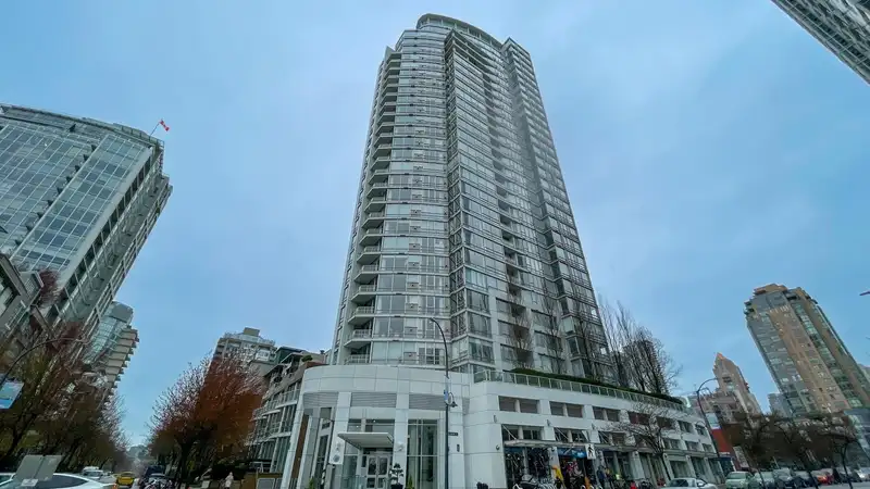 603 1201 MARINASIDE CRESCENT - photo 3 of 25