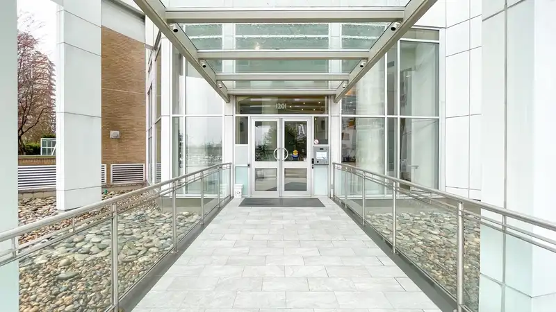 603 1201 MARINASIDE CRESCENT - photo 4 of 25