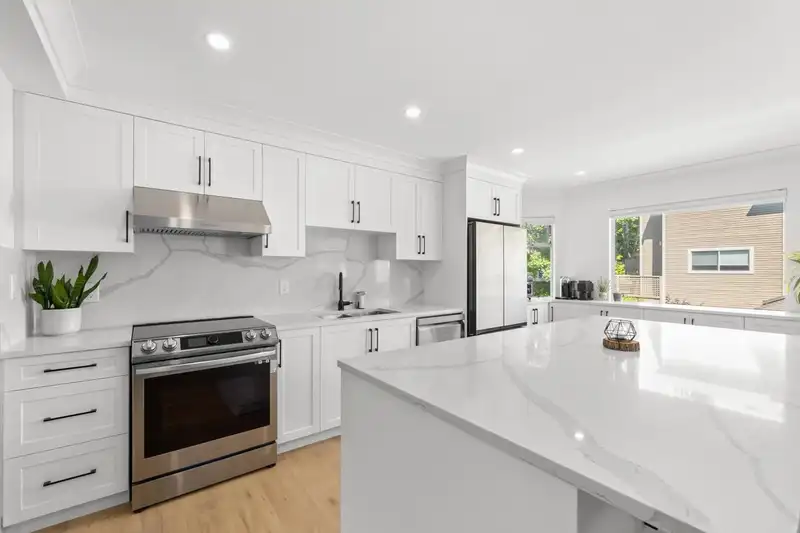 14 5740 GARRISON ROAD - photo 4 of 26
